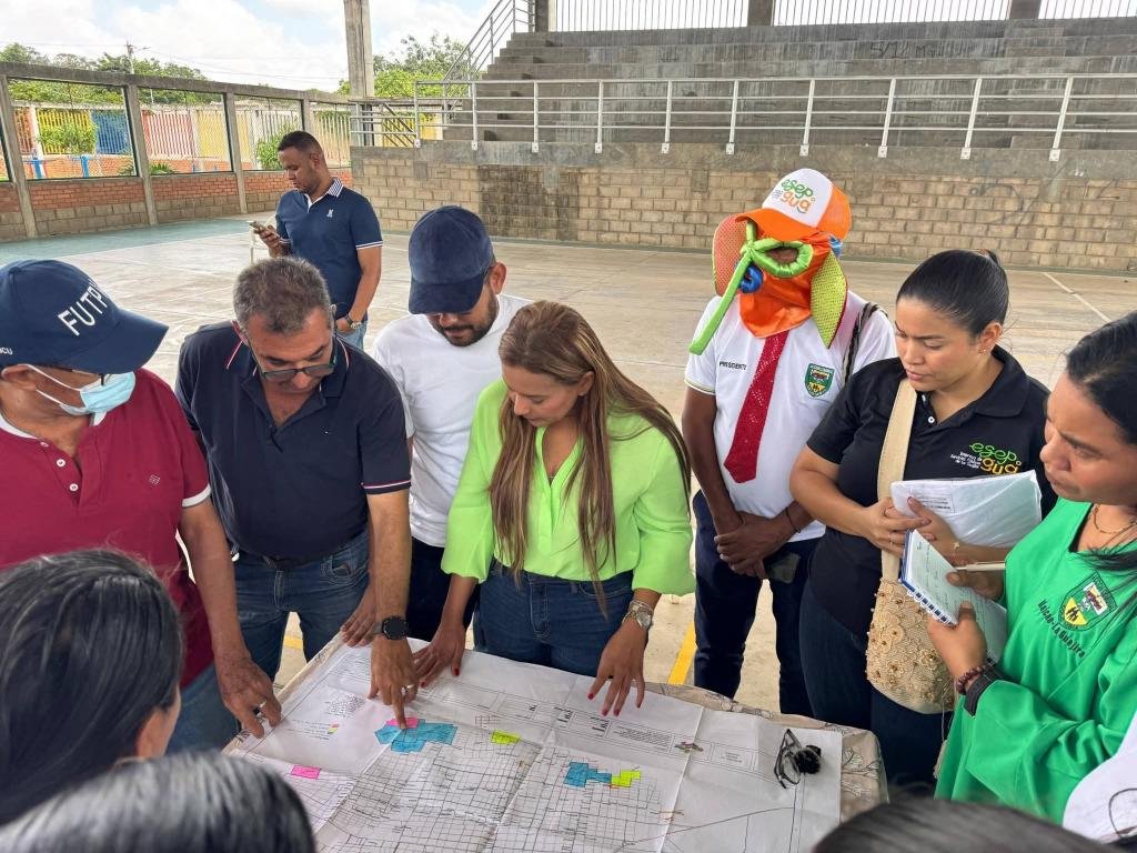 Mas de 40 líderes comunales validaron avances de alcantarillado en Maicao