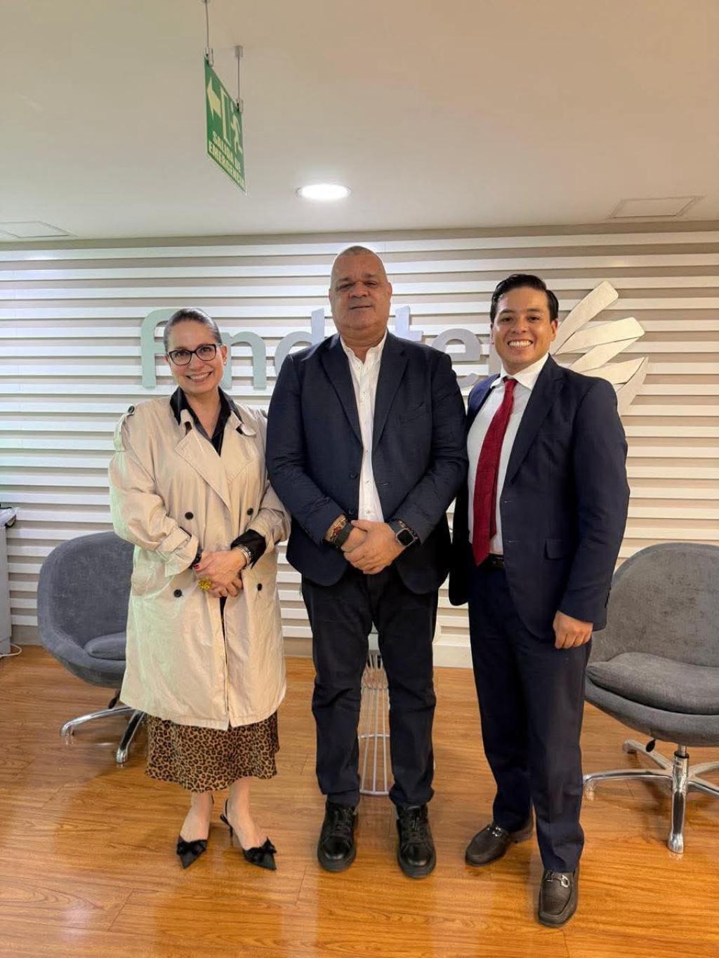 Uniguajira y Findeter sellan alianza para transformar la infraestructura académica y de salud