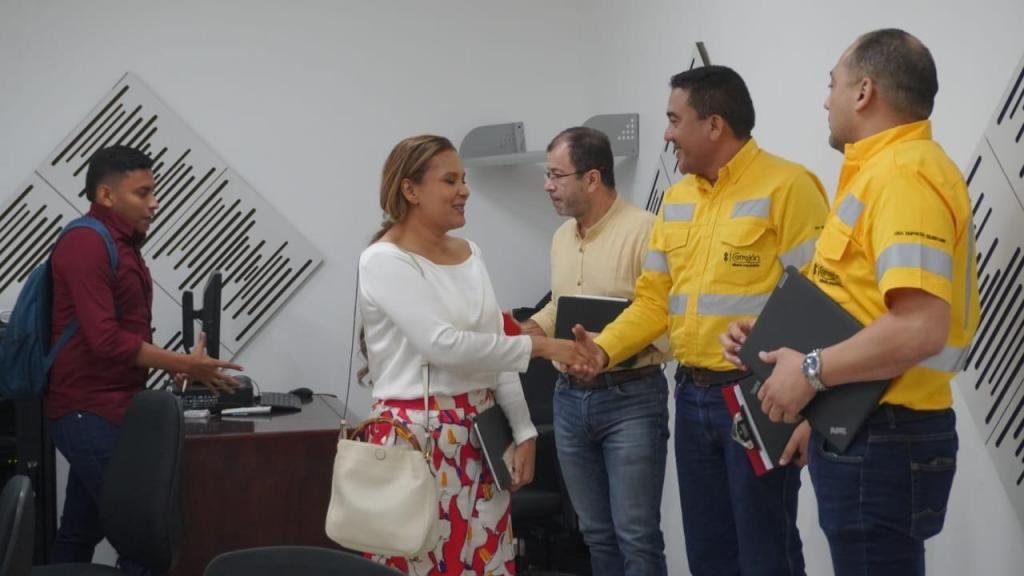 ESEPGUA y Cerrejón Avanzan en mesa técnica con los proyectos de acueductos para Hatonuevo y Barrancas