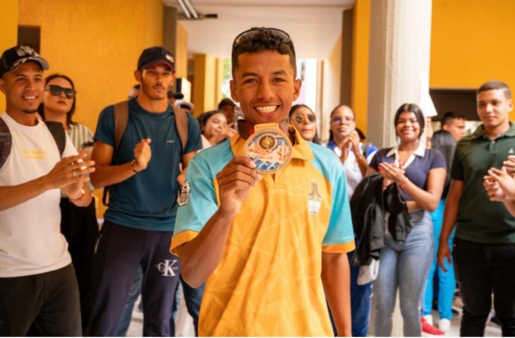 Entre dunas y kilómetros: Wilfran Orozco conquistó The Desert Marathon