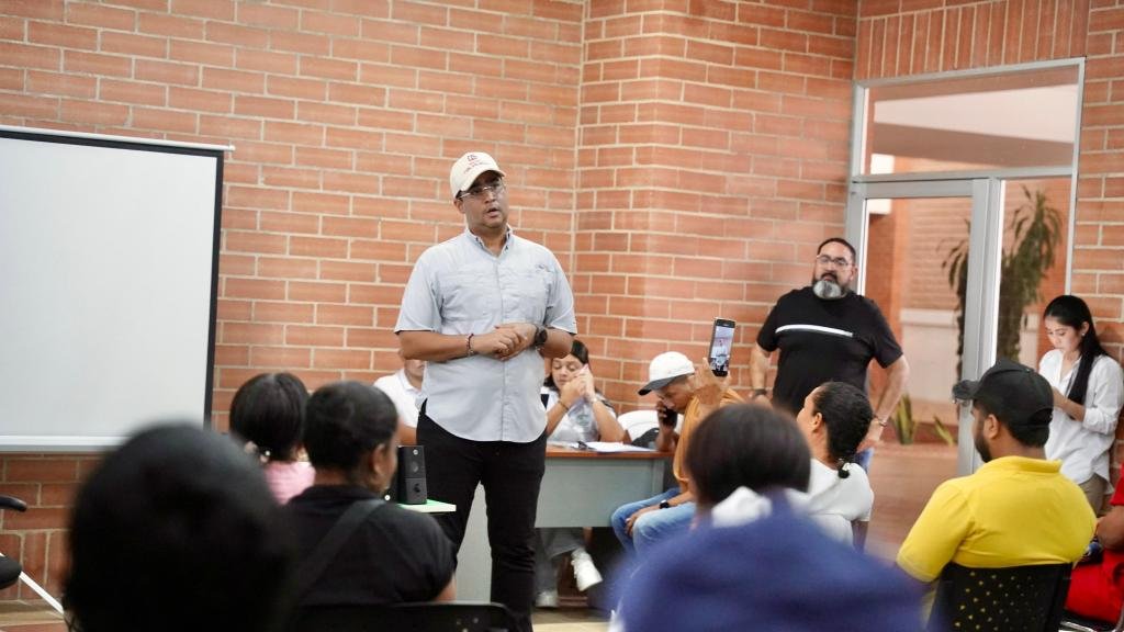 Gobernador Aguilar impulsa el acercamiento con líderes comunales a través del Diplomado en Participación Ciudadana