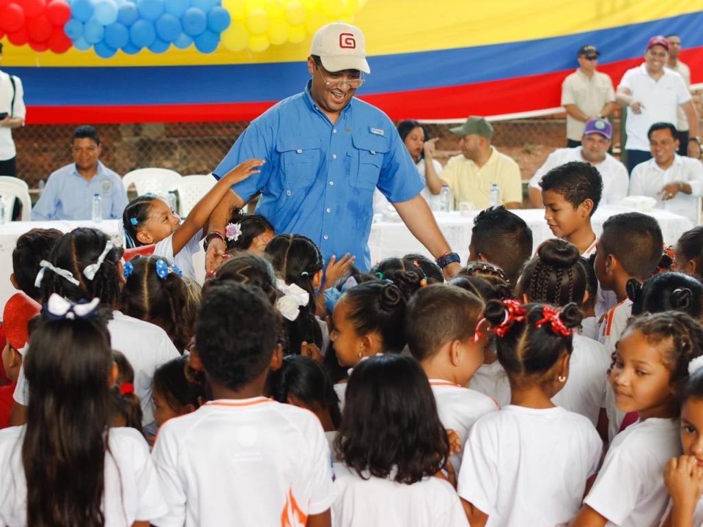 Gobernador Aguilar cumple la palabra en La Jagua del Pilar