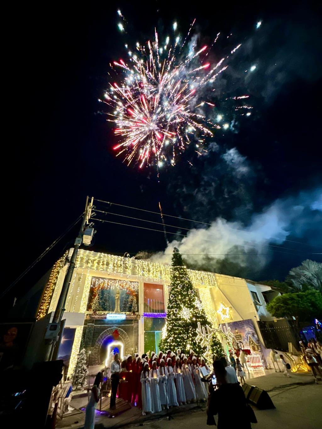 Con ESEPGUA llegó la navidad y la nieve a La Guajira