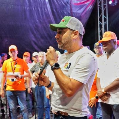 Alfredo Deluque recibe amplio respaldo ciudadano durante su recorrido por El Molino y Albania, La Guajira