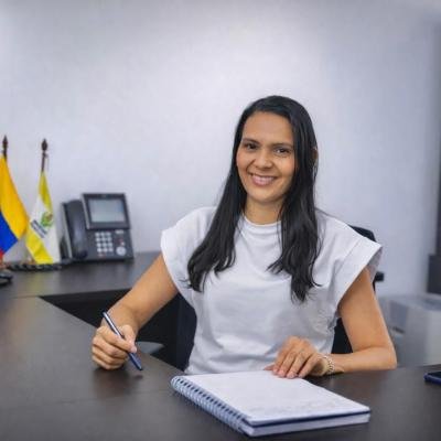 El amor que educa y hoy dirige: Yeleidys Mercedes Bulla Berrios es la nueva directora (e) de Bienestar Familiar en La Guajira