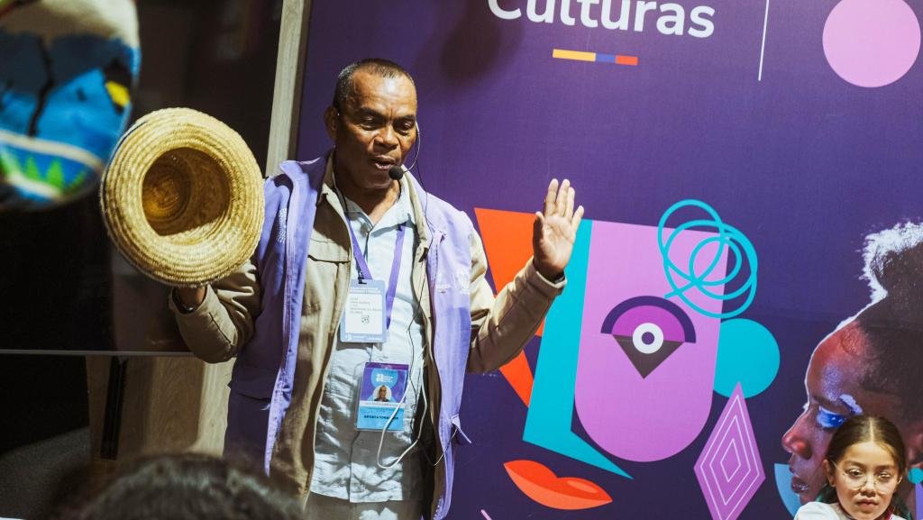 Óscar Parra Barrios, el poeta de las rancherías guajiras que cautivó a la capital en la Filbo 2026