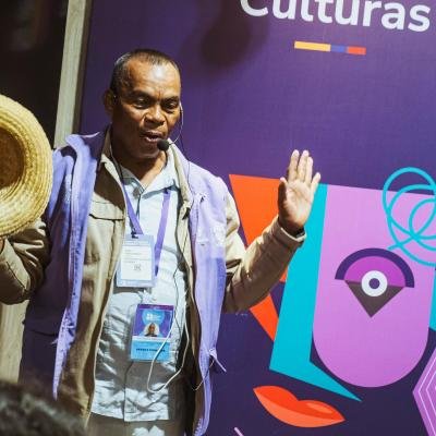 Óscar Parra Barrios, el poeta de las rancherías guajiras que cautivó a la capital en la Filbo 2026