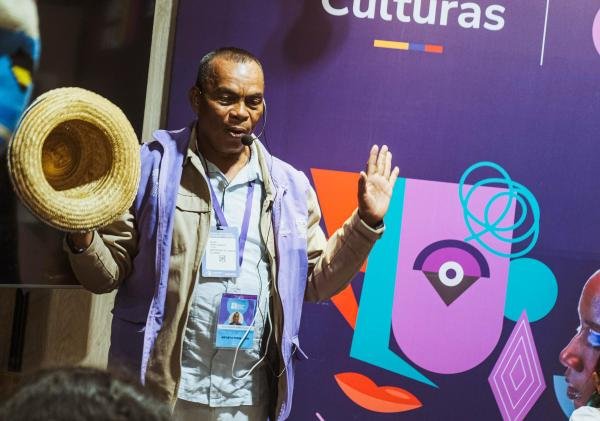 Óscar Parra Barrios, el poeta de las rancherías guajiras que cautivó a la capital en la Filbo 2026