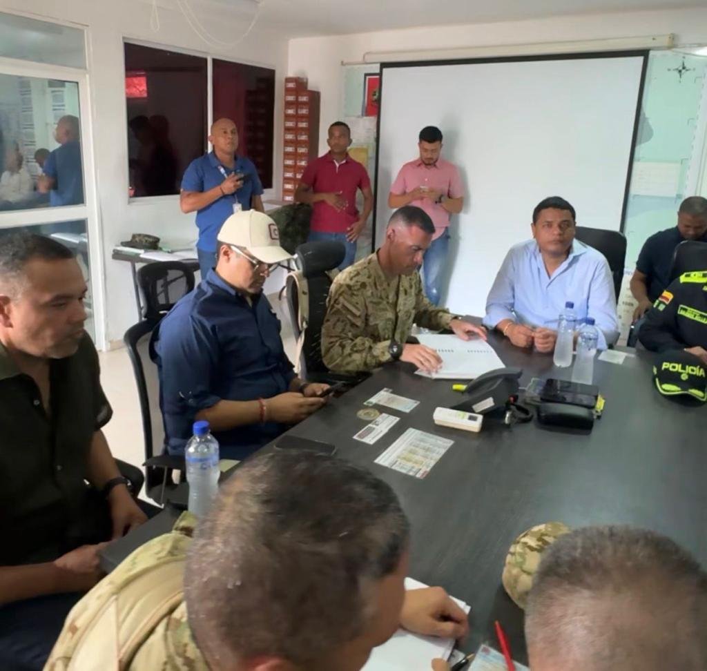 Tras consejo extraordinario de seguridad, autoridades anuncian recompensa de $200 millones por responsables del atentado en Riohacha