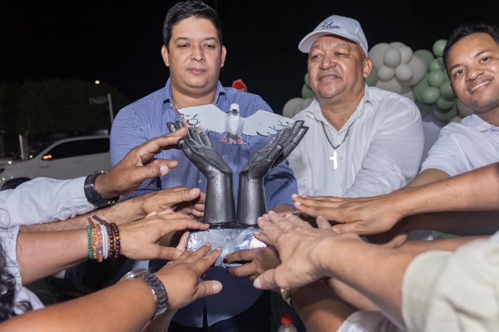Alcalde Vicente Berardinelli llevo a cabo la inauguración del monumento de memoria histórica