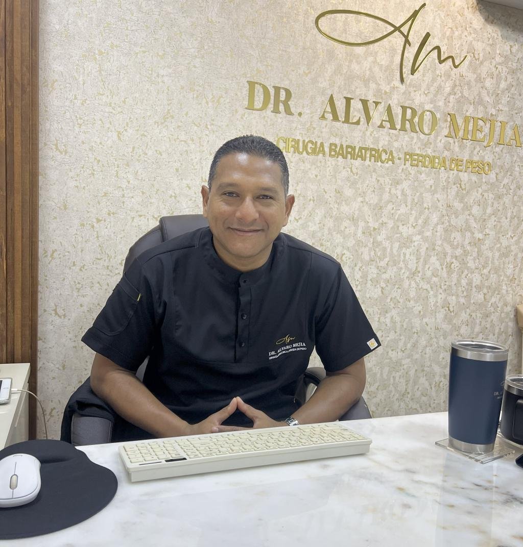 ¡Orgullo Guajiro! El Dr. Álvaro Mejía González, Pionero de la Cirugía Laparoscópica Avanzada y Bariátrica en La Guajira