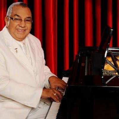 Alci Acosta, el Emperador del sentimiento , es reconocido por su trayectoria.