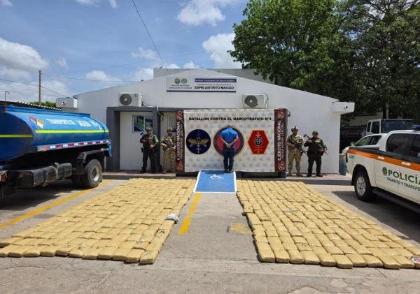 No transportaba agua, llevaba marihuana: Ejército Nacional incauta más de media tonelada del estupefaciente en La Guajira