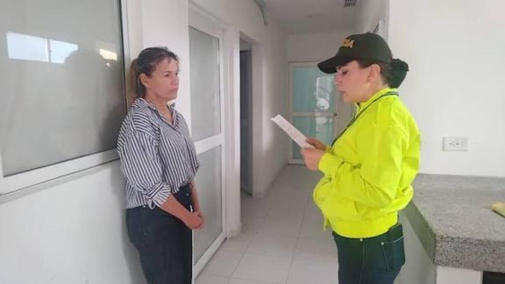 𝗗𝗲𝘀𝗺𝗮𝗻𝘁𝗲𝗹𝗮𝗻 𝗿𝗲𝗱 𝗱𝗲 𝗰𝗼𝗿𝗿𝘂𝗽𝗰𝗶𝗼́𝗻 𝗲𝗻 𝗕𝗮𝗿𝗿𝗮𝗻𝗾𝘂𝗶𝗹𝗹𝗮: 𝗰𝗮𝘆𝗲𝗿𝗼𝗻 𝗱𝗼𝘀 𝗳𝘂𝗻𝗰𝗶𝗼𝗻𝗮𝗿𝗶𝗼𝘀 𝗱𝗲𝗹 𝗖𝗧𝗜 𝘆 𝗲𝗹 𝗵𝗶𝗷𝗼 𝗱𝗲 𝘂𝗻𝗮 𝗶𝗺𝗽𝗼𝗿𝘁𝗮𝗻𝘁𝗲 𝗳𝗶𝘀𝗰𝗮𝗹 𝗱𝗲 𝗕𝗮𝗿𝗿𝗮𝗻𝗾𝘂𝗶𝗹𝗹𝗮