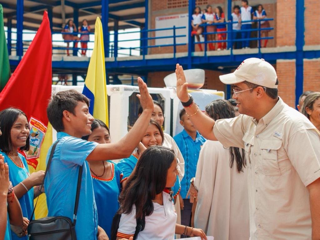 Gobernador Jairo Aguilar Deluque cumple su palabra con la educación en Albania