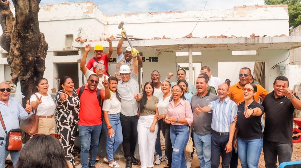 ALCALDÍA DE BARRANCAS SOCIALIZA CONSTRUCCIÓN DE LA CASA COMUNAL DE LA GENTE POR MÁS DE $1.661 MILLONES