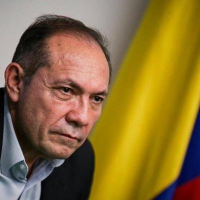 Juez sancionó por desacato al ministro de Trabajo, Antonio Sanguino, con cinco días de arresto y multa