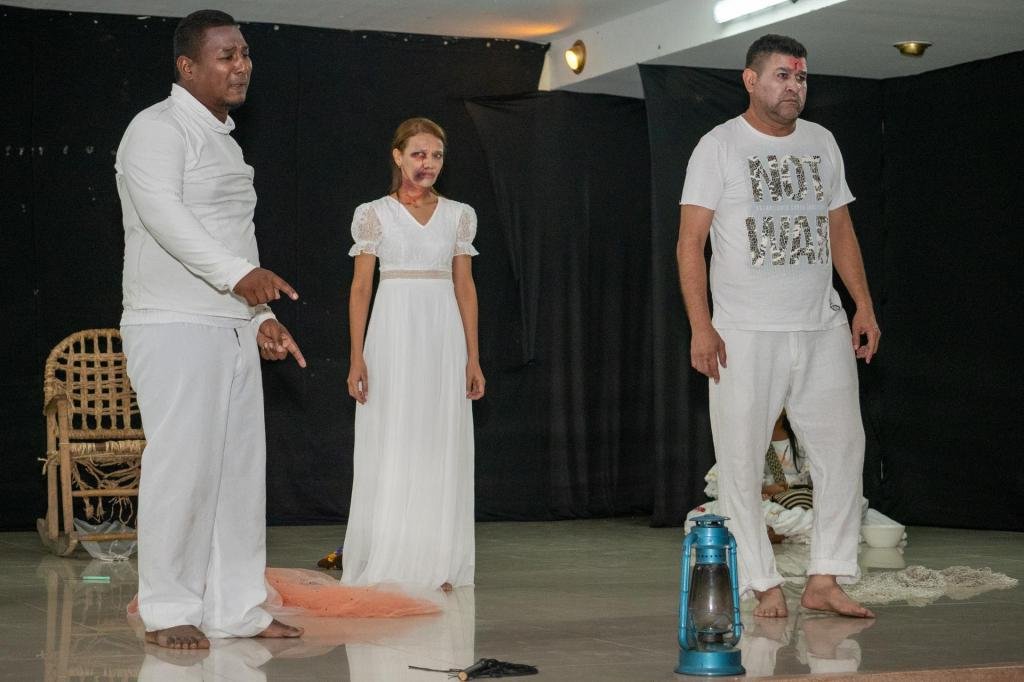 El talento teatral de Uniguajira sede Maicao conquista el Festival Internacional de Artes Vivas